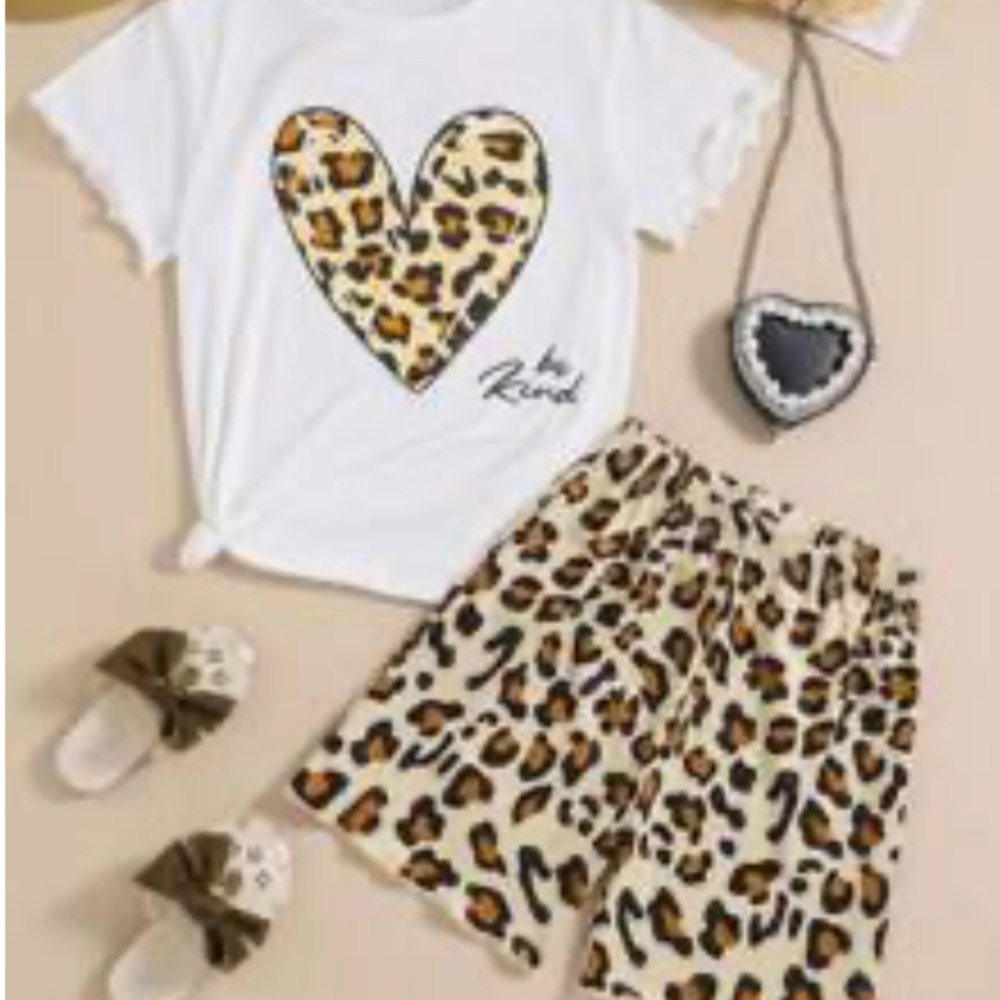 Leopard Print Heart Girls 2 pc short set - New